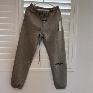 Fear of God Essentials Gray Sweatpants （M）